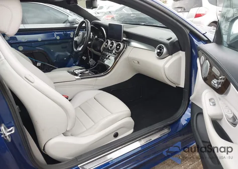 2017 Mercedes-Benz C 300 4Matic из США, поврежденный, VIN WDDWJ4KB9HF357060